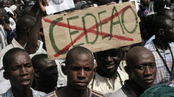 Manifestantes de Malí contra la Cedeao - Sputnik Mundo