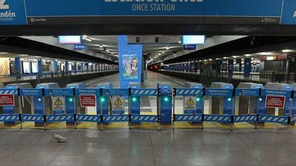 Una línea de tren en Buenos Aires paralizada - Sputnik Mundo