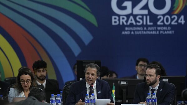 Ministro de Finanzas brasileño Fernando Haddad durante la Cumbre del G20 - Sputnik Mundo