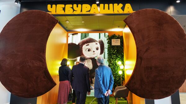 La película rusa Cheburashka (2023), dirigida por Dmitri Diachenko - Sputnik Mundo