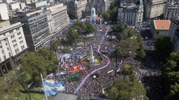Marcha en Plaza de Mayo a 48 años del último golpe militar en Argentina - Sputnik Mundo