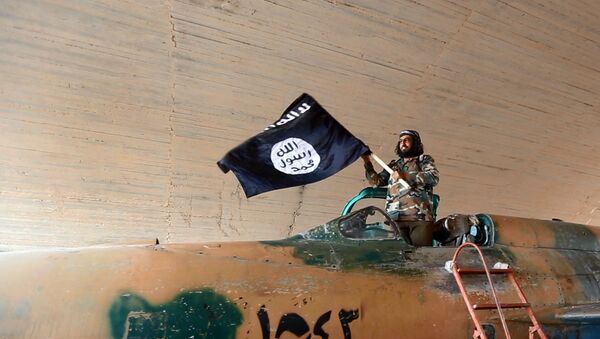 Extremista del grupo yihadista Estado Islámico (EI) - Sputnik Mundo
