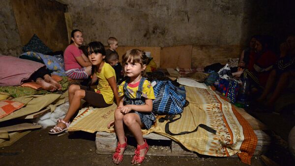 Niños en el abrigo en Gorlovka - Sputnik Mundo