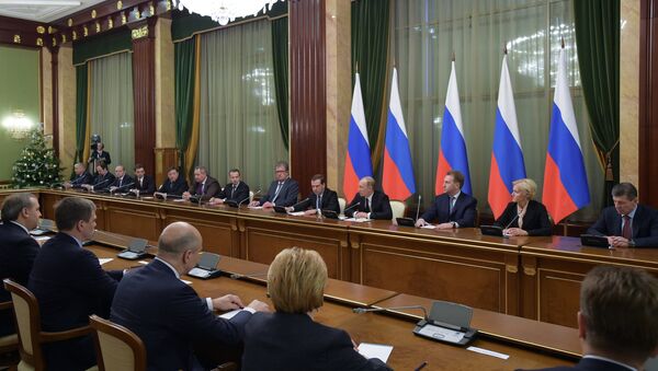 Reunión del presidente de Rusia Vladímir Putin con los miembros del Gobierno - Sputnik Mundo