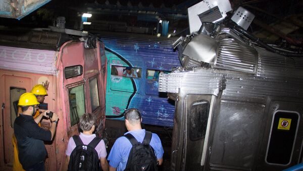 Al menos 158 personas resultaron heridas en un choque de trenes en Brasil - Sputnik Mundo
