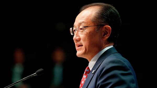 World Bank President Jim Yong Kim delivers remarks at the plenary session at the IMF-World Bank annual meetings at Constitution Hall in Washington October 10, 2014 - Sputnik Mundo