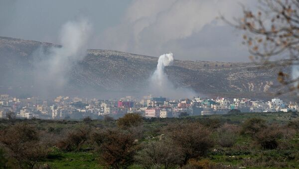 Bombardeo israelí en el sur del Líbano - Sputnik Mundo