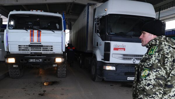 Camiones con ayuda humanitaria rusa para Donbás - Sputnik Mundo