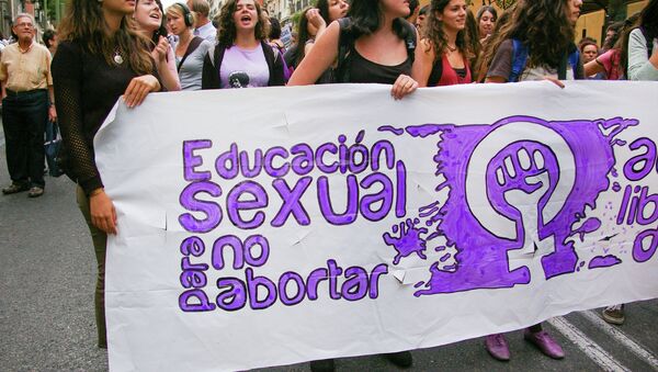 Manifestación en Madrid por el aborto libre, convocada por el Movimiento Feminista. Viernes 27 de septiembre de 2013. - Sputnik Mundo