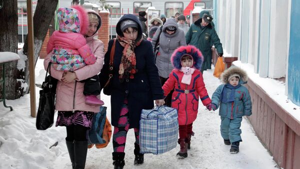 Refugiados ucranianos en Rusia - Sputnik Mundo