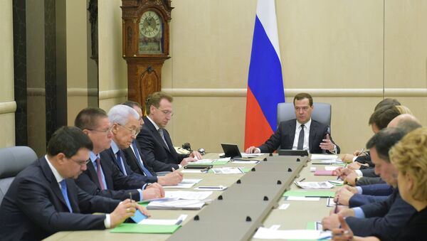Dmitri Medvédev, primer ministro de Rusia, a la reunión dedicada a la discusión del presupuesto - Sputnik Mundo