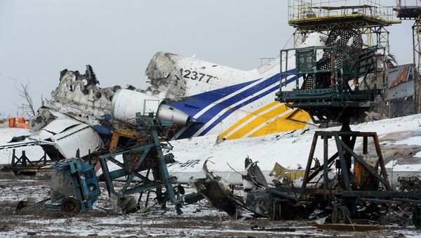Ruinas del aeropuerto de Donetsk, destruido durante los combates en la región - Sputnik Mundo