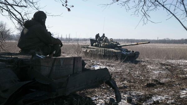 Tanques de las milicias de Donetsk - Sputnik Mundo