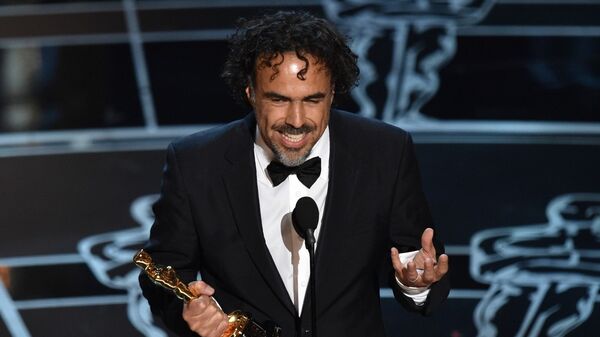 Alejandro González Iñárritu recibe su Oscar a Mejor Director por su película Birdman, en 2015 - Sputnik Mundo
