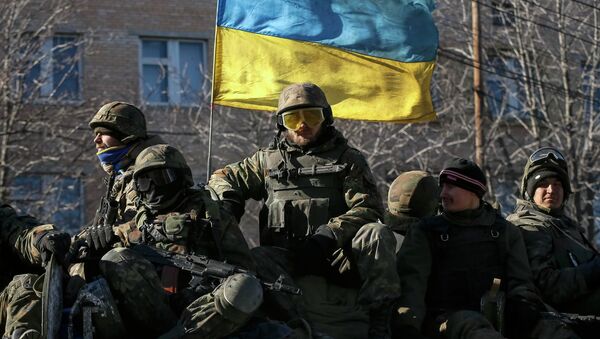 Miembros de las fuerzas armadas ucranianas - Sputnik Mundo