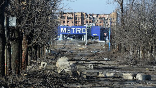 Вид на гипермаркет Metro в поселке Октябрьский рядом с аэропортом города Донецка - Sputnik Mundo