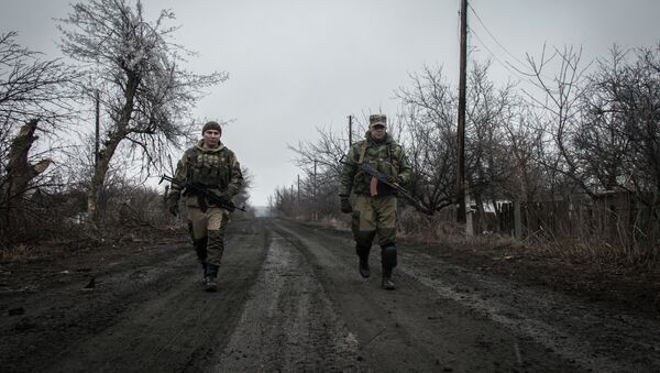 Ополченцы Луганской народной республики в поселке Чернухино - Sputnik Mundo