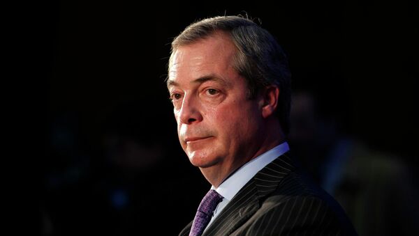 El exlíder del UKIP, Nigel Farage - Sputnik Mundo