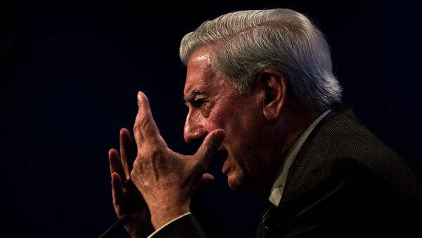 Mario Vargas Llosa, escritor - Sputnik Mundo