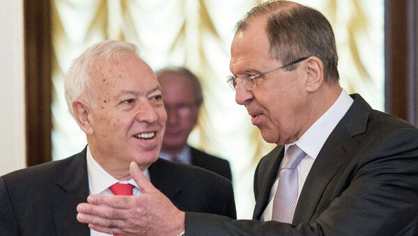 Ministro de Exteriores de Rusia, Serguéi Lavrov (dcha.) con su homólogo español, José Manuel García-Margallo - Sputnik Mundo