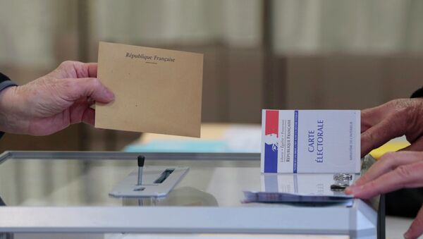 Las elecciones regionales en Francia muestran un sistema político tripolar, cree un experto - Sputnik Mundo