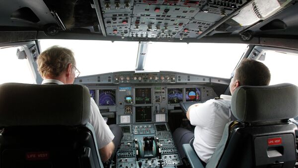 Dentro de simulador del vuelo de VietJet A320 (archivo) - Sputnik Mundo