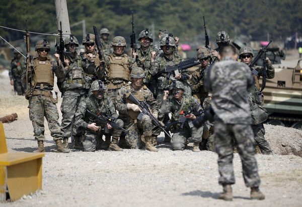 EEUU y Corea del Sur inician maniobras militares conjuntas Foal Eagle - Sputnik Mundo
