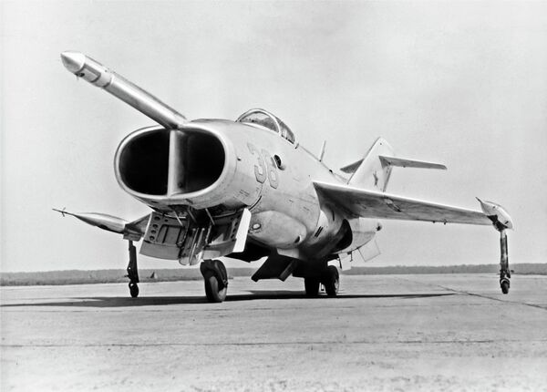 Aviones de la serie Yak, leyenda de la aviación rusa - Sputnik Mundo