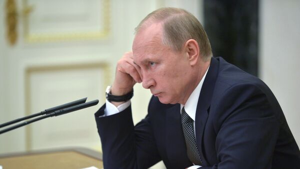 Президент РФ В.Путин провел совещание с членами правительства РФ - Sputnik Mundo