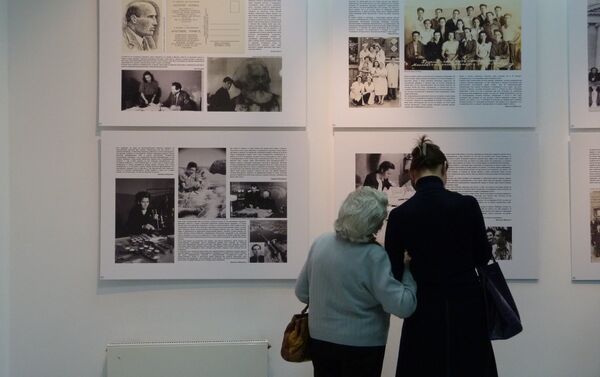 Inauguración de la exposición “Los niños de la guerra cuentan su vida, cuentan tu historia”. - Sputnik Mundo
