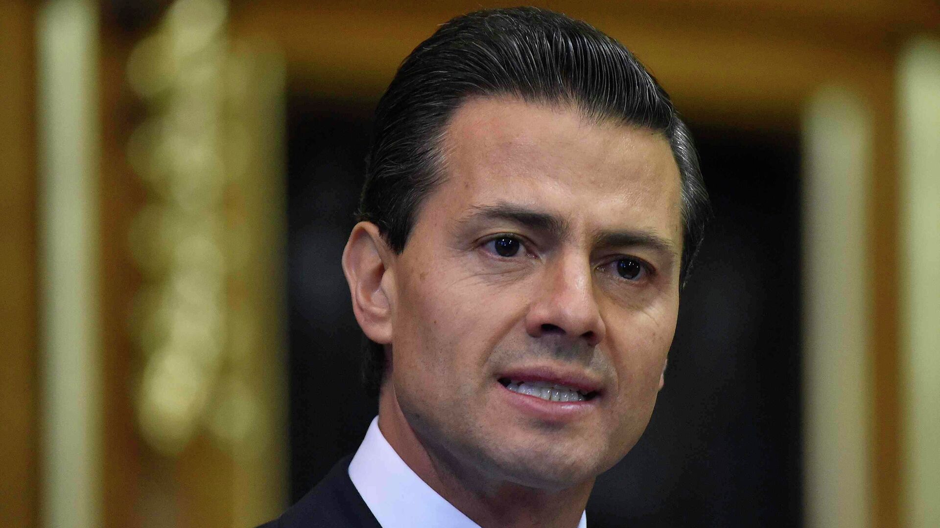 Mexico's President Enrique Pena Nieto delivers an address to members of the British All-Party Parliamentary Group at the Houses of Parliament in London, Tuesday, March 3, 2015 - Sputnik Mundo, 1920, 25.08.2021