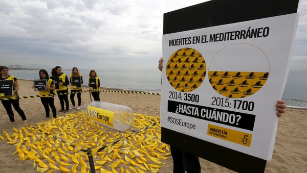 Amnistía Internacional urge a la UE que ponga fin a los naufragios en el Mediterráneo - Sputnik Mundo