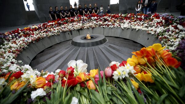 Tsitsernakaberd, monumento dedicado a víctimas del genocidio armenio - Sputnik Mundo