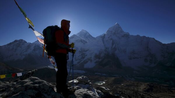 Dieciocho montañeros murieron en el Everest por un alud tras el terremoto en Nepal - Sputnik Mundo