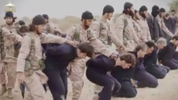 Militantes del grupo yihadista Estado Islámico (EI) en Siria - Sputnik Mundo
