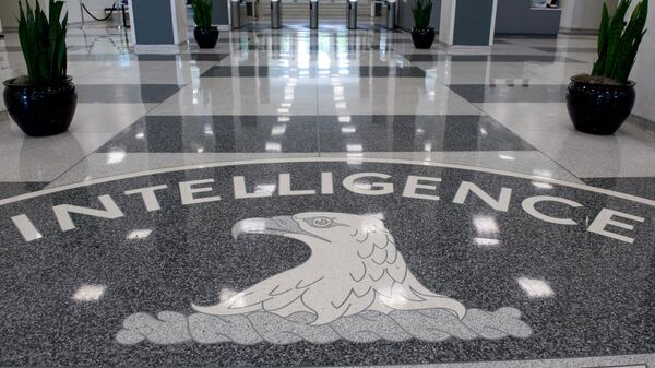 The Central Intelligence Agency (CIA) logo is displayed in the lobby of CIA Headquarters in Langley, Virginia, on August 14, 2008 - Sputnik Mundo