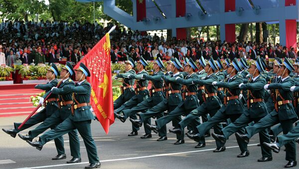 Fuerza Aérea de Vietnam participa en un desfile a la celebración del 40 aniversario del fin de la guerra de Vietnam - Sputnik Mundo