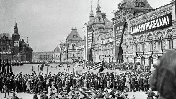 Desfile del Primero de Mayo en la Plaza Roja en 1932 - Sputnik Mundo