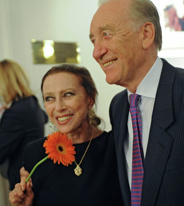 La bailarina Maya Plisétskaya y su marido compositor Rodión Schedrín en la celebración del 15 aniversario del Premio Nacional de Teatro Máscara de Oro en Moscú La bailarina Maya Plisétskaya y su marido compositor Rodión Schedrín en la celebración del 15 aniversario del Premio Nacional de Teatro Máscara de Oro en Moscú - Sputnik Mundo