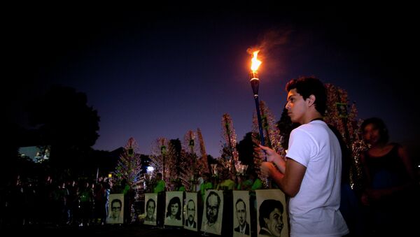 Una manifestación en homenaje al jesuita español Ignacio Ellacuría y otras ocho personas, asesinadas en El Salvador en 1989. - Sputnik Mundo