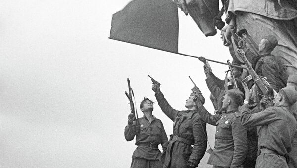 Vicepresidente de Uruguay destaca el rol del pueblo soviético en la derrota del nazismo - Sputnik Mundo