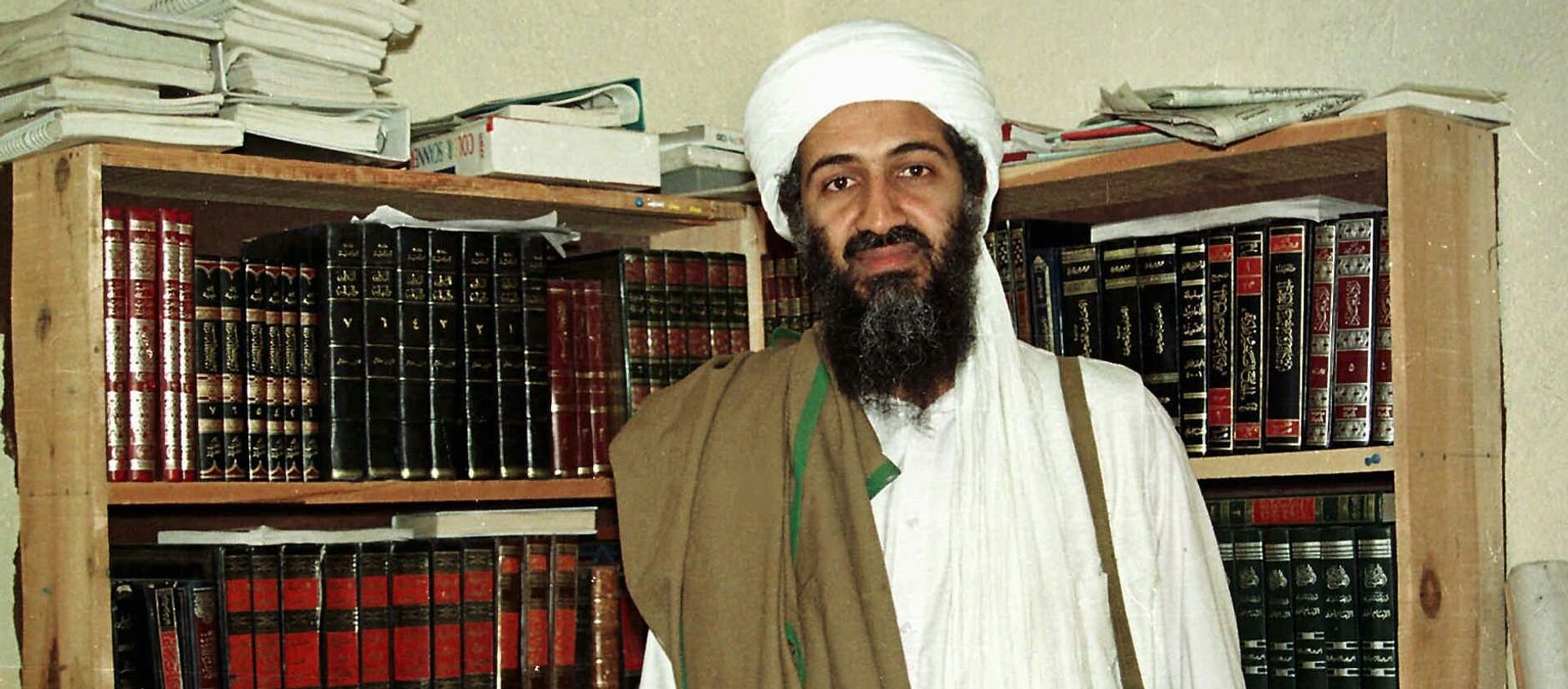 Al Qaida leader Osama bin Laden is seen in Afghanistan. (File) - Sputnik Mundo, 1920, 08.09.2020