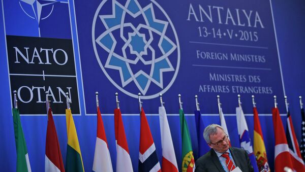 Reunión de jefes de diplomacia de la OTAN en Turquía - Sputnik Mundo