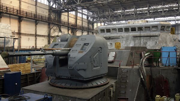 Construcción de la fragata del proyecto 3.9 Gepard en el astillero ruso de Zelenodolsk (archivo) - Sputnik Mundo