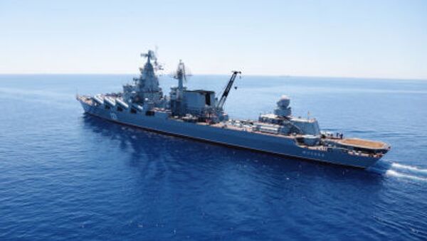Crucero portamisiles Moskvá durante los ejercicios en el Mediterráneo (Archivo) - Sputnik Mundo