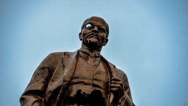 Monumento a Lenin en Shajtersk (archivo) - Sputnik Mundo