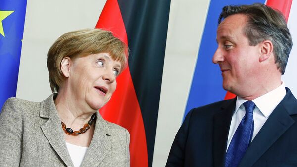 Canciller de Alemania, Angela Merkel y primer ministro de Reino Unido, David Cameron - Sputnik Mundo