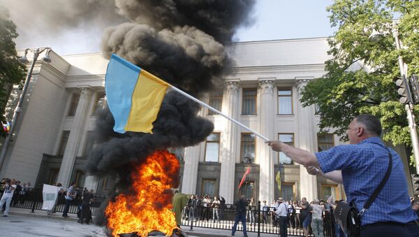 Revolución de colores diseñada para Kiev afecta intereses de Moscú, dice viceministro - Sputnik Mundo
