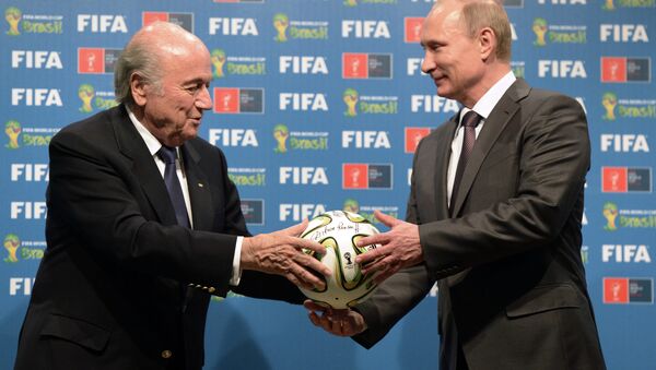 Presidente de la FIFA, Joseph Blatter y presidente de Rusia, Vladimir Putin - Sputnik Mundo