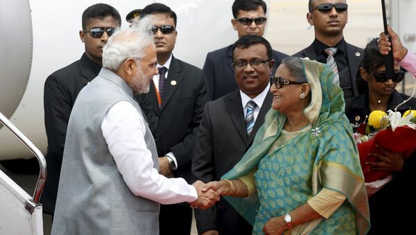 Narendra Mod, primer ministro de India y Sheikh Hasina, primer ministro de Bangladés - Sputnik Mundo
